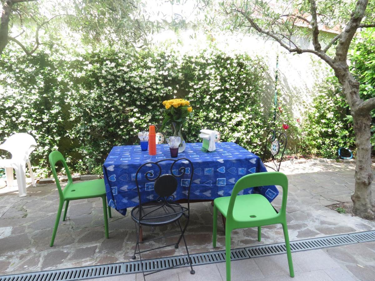 Camera Con Bagno Privato E Parcheggio Lucca Dış mekan fotoğraf